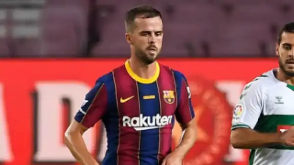 Barcelona midfielder Miralem Pjanic wanted by Spurs, Arsenal