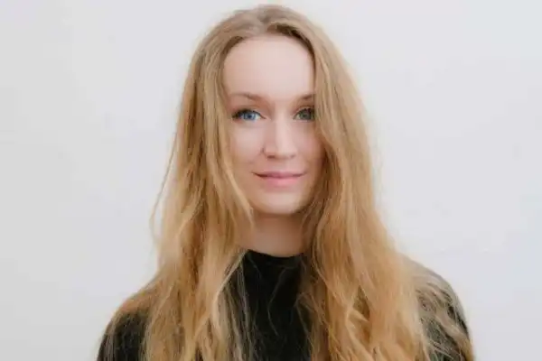 Biography & Career Of Genevieve Howard