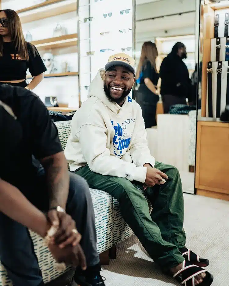 Davido named ‘fraudster’ as fans make severe loss on $Davido coins