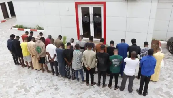 Internet fraud: EFCC nabs cleric, 27 others in Kwara