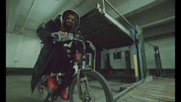 J. Cole - a p p l y i n g . p r e s s u r e (Video)