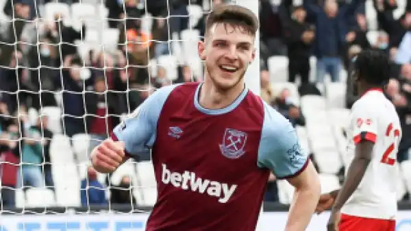 West Ham midfielder Declan Rice winks at Man Utd
