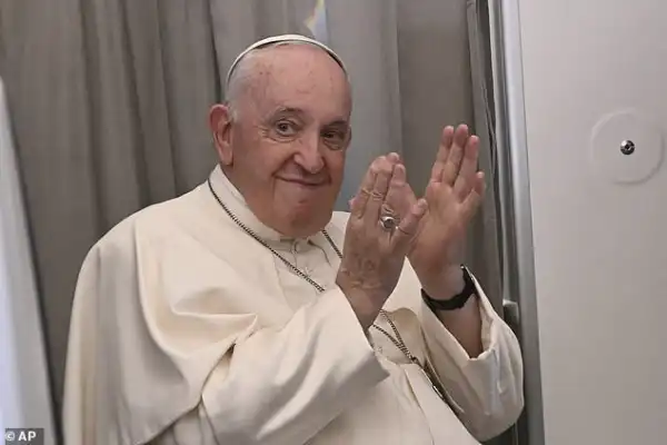Pope Francis declares the sale of weapons the 