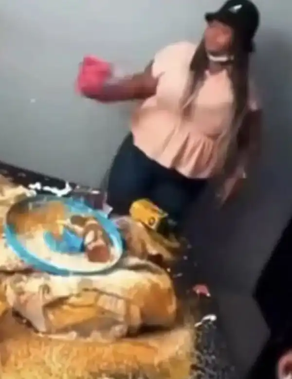 Drama As Lady Destroys Her Boyfriend’s Home After He Ended Their Relationship (Video)