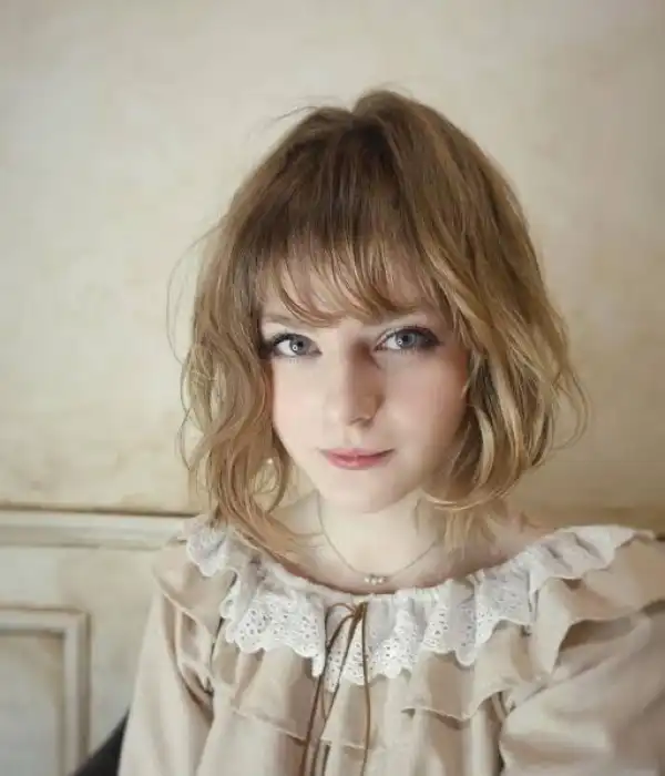 Career & Net Worth of Ella Freya