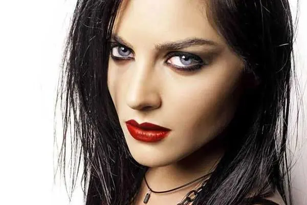 Net Worth Of Nina Sublatti