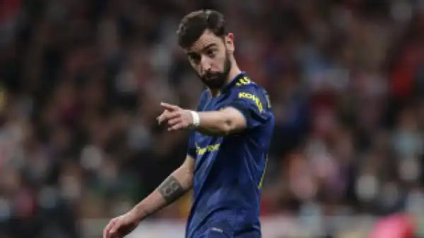 Barcelona kicked Man Utd into action on Fernandes contract