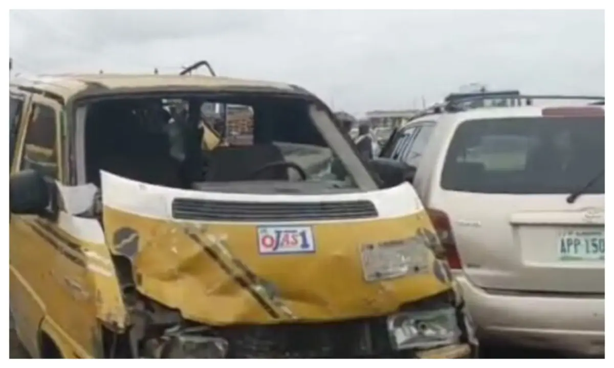 Speeding driver dies as car rams into stationary bus in Lagos