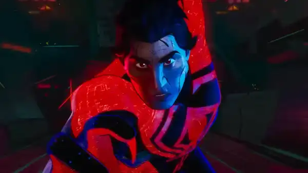 Spider-Man: Across the Spider-Verse Image Shows a Fierce Spider-Man 2099