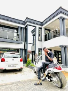 King Monada – Location