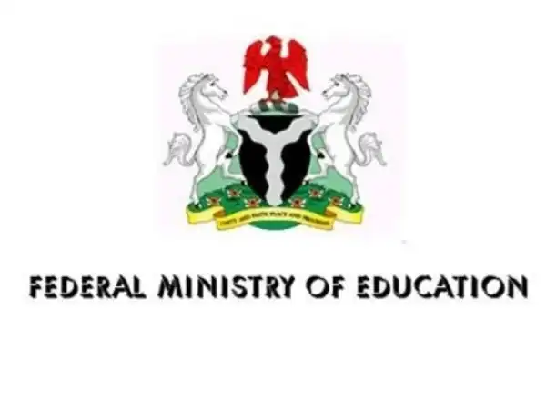 Federal government, states and others review terms for schools reopening