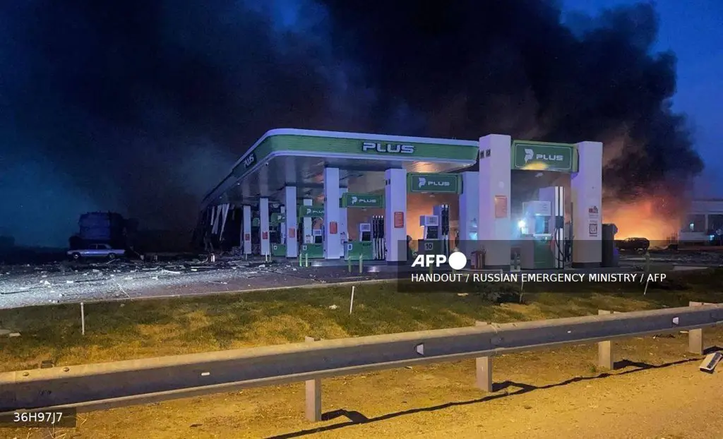 10 dead in Russia service station blast