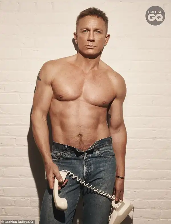 Actor Daniel Craig, 52, poses shirtless for GQ for his last ever James Bond Interview (photos)