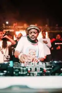 Makhadzi – Nne Ndo Naka ft. Kabza De Small (Instrumental)