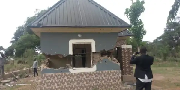 Panic As Hoodlums Go Wild, Destroy 50 Houses, Injure 11 In Ebonyi Communal Clash