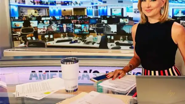 Net Worth Of Sandra Smith