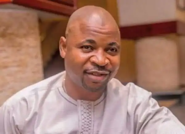 Davido Visits MC Oluomo’s Hotel In Oshodi