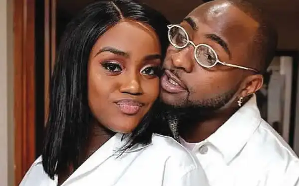 Davido And Chioma Re-follow Each Other On Instagram
