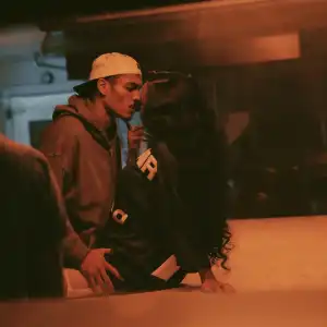 H.E.R. Ft. Chris Brown – Come Through