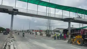 Pedestrian bridge collapses in Lagos