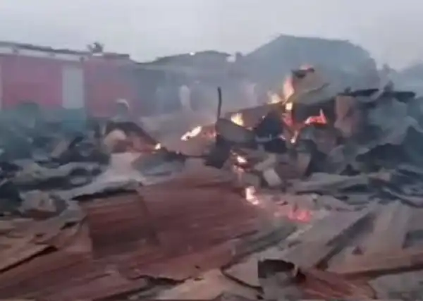 How Cigarette Stick Caused Market Fire Which Razed 50 Shops, N360million Worth Of Property In Kwara