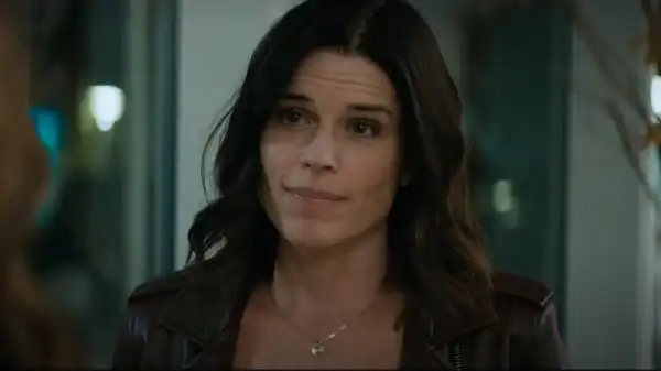 Neve Campbell to Star in ABC Drama Series Avalon