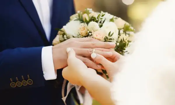 SHOCKING!! Groom Marries Bride’s Sister, After Bride Dies At Her Wedding