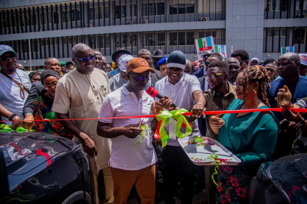After defecting to APC, Edo acting LG chairmen get brand new SUVs from Okpebholo