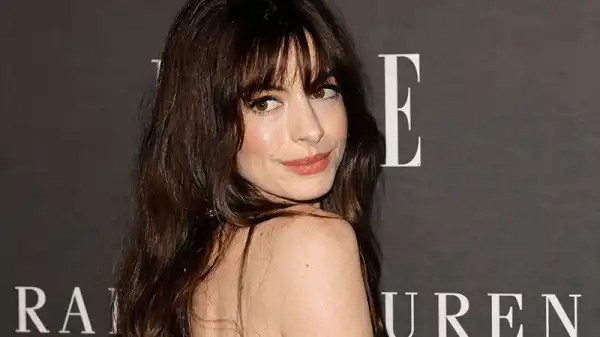 Seesaw Monster: Anne Hathaway & Salma Hayek Pinault to Lead Netflix Adaptation