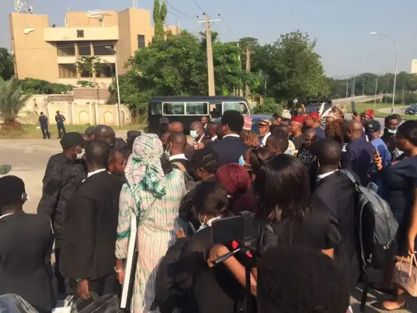 Security Operatives Stop Journalists, Kanu’s Lawyer From Court Premises -