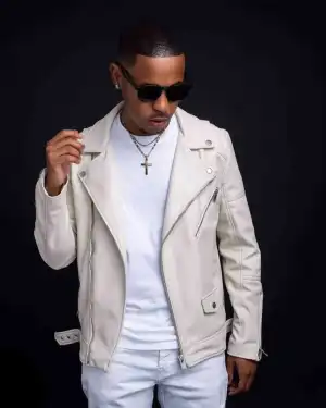 Felo le Tee & Myztro – Pitori 012