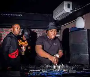 Busta 929 & Semi Tee – Top Dawg Session Mix