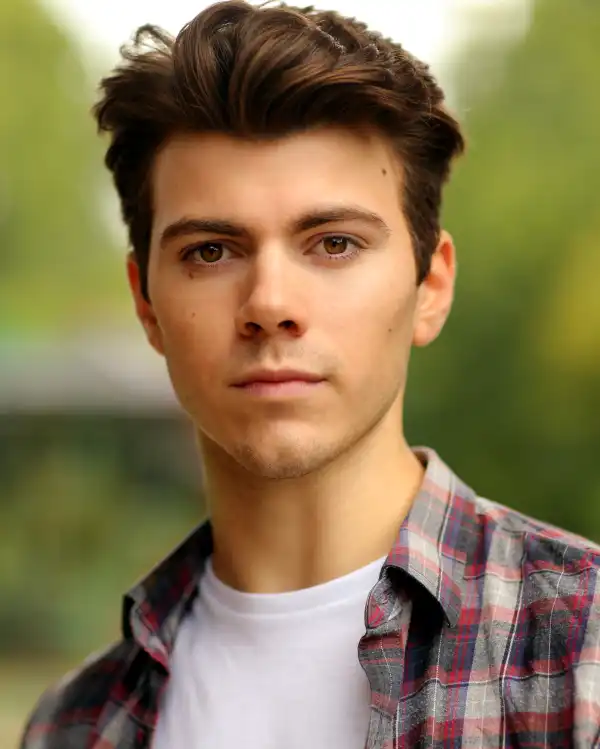 Age & Net Worth Of Sam Retford