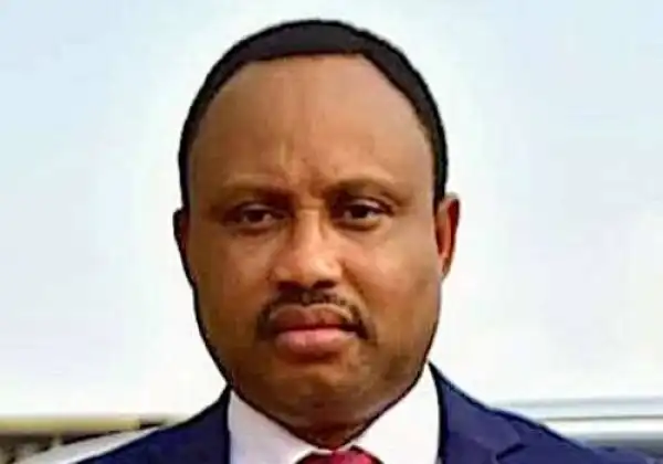 APGA Party Members Boo Anambra Deputy Governor Over Comments Against Peter Obi