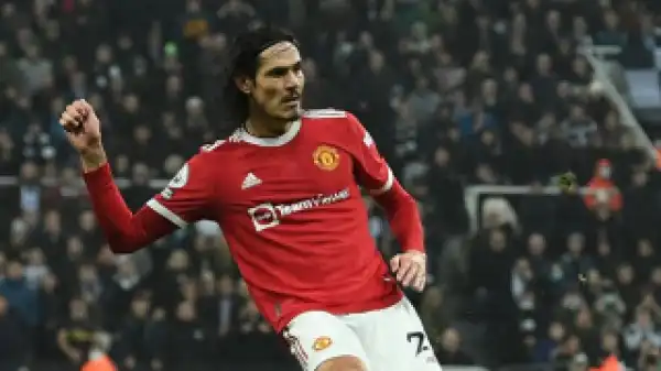 Edinson Cavani makes Man Utd contract decision