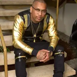 Joe Moses - Thuggin It ft. Chris Brown