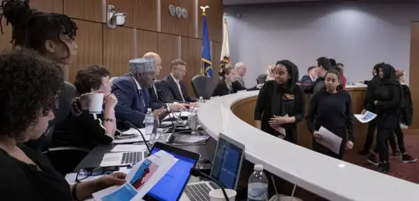 Minneapolis Public Schools unanimously vote to terminate its contract with the city