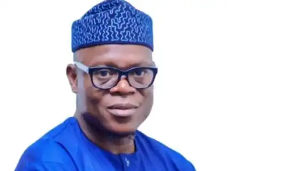 JUST IN: Pastor Bakare not competent to criticise Tinubu’s reforms – APC scribe