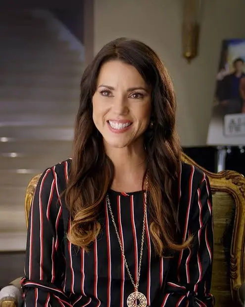 Age & Net Worth Of Valentina Rendón