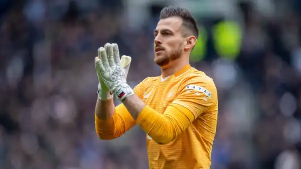 Martin Dubravka: Man Utd agree loan deal with Newcastle