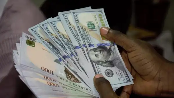 Naira extends appreciation against dollar at black market