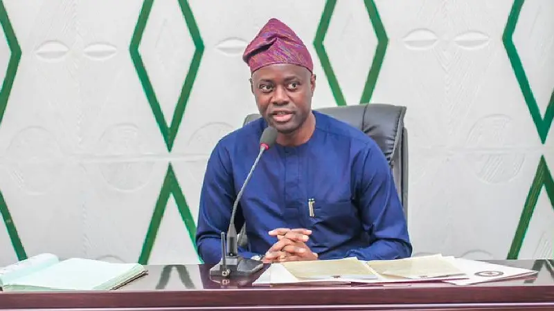 Ladoja loses polling unit to Makinde