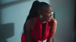 Faye ft Diamond Jimma - Right  Here (Video)