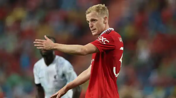 Erik ten Hag hints at position to resurrect Donny van de Beek