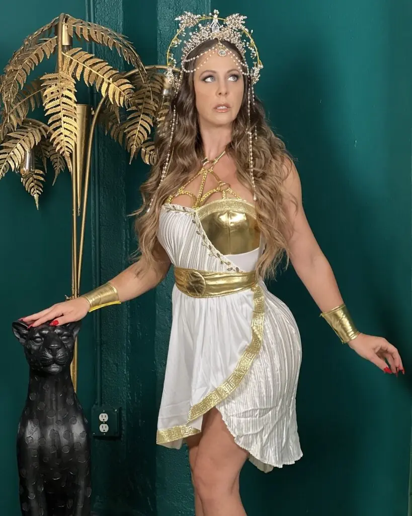Biography & Career Of Cherie Deville