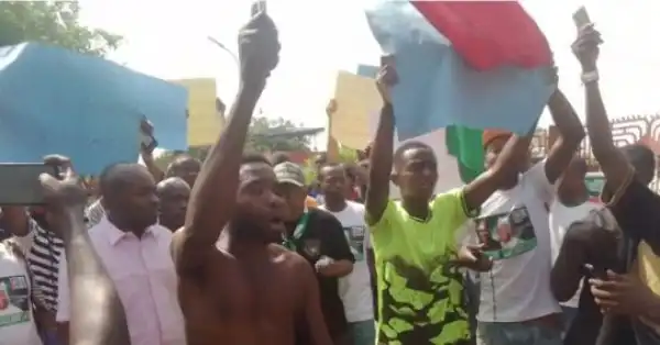 Labour Party Supporters Storm INEC Office In Ebonyi Over Alleged Rigging