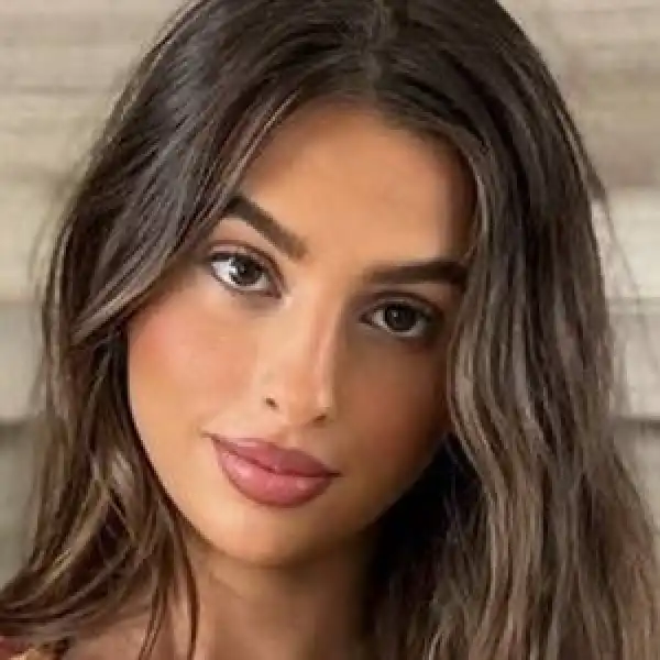 Biography & Career Of Eva Savagiou