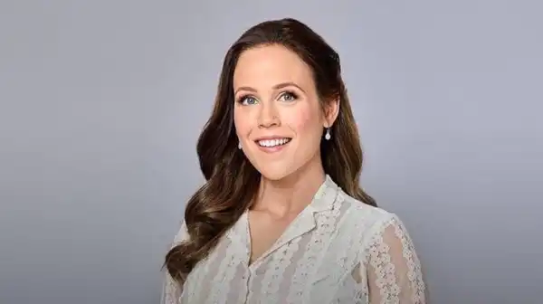 Age & Career Of Erin Krakow