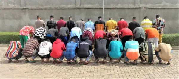33 Yahoo Boys Arrested In Owerri, 4 Luxury Cars, Expensive Phones Recovered (Photos)