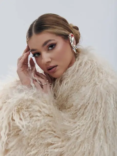 Biography & Career Of Julia Żugaj